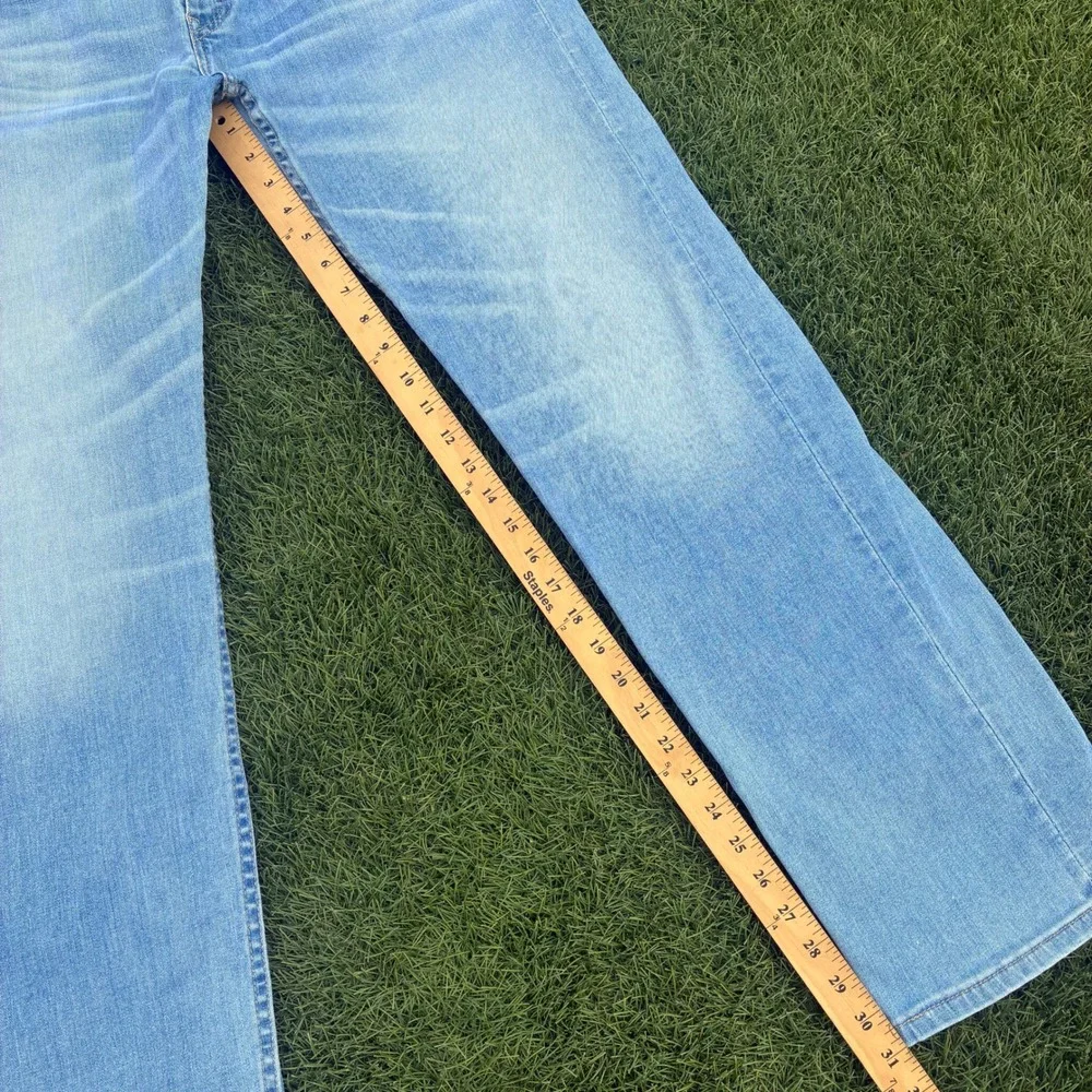 Levis 505 Mens 38x31 Regular Fit Straight Leg Light Wash Blue Stretch Jeans